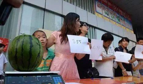 快手网红吃瓜现场视频